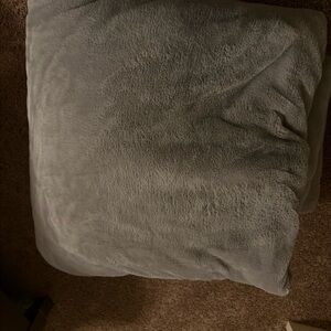 King bedspread- Light Gray plush